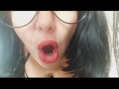 ❤️ ハニー、義理の母が今日は学校に行かせてくれないの...。って、そんなことあるわけないだろ...。 ❌ ファッキング ❌️